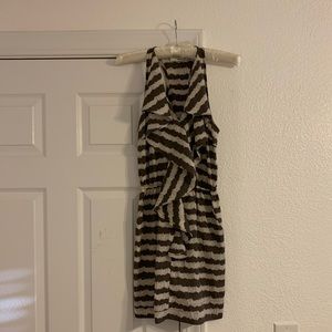 Gorgeous Greylin dress with pockets. Size S. Grey/cream